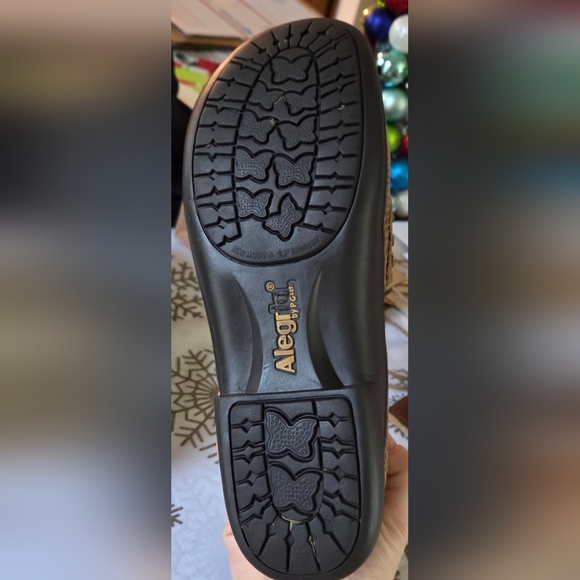 Alegria Taylor Pro Tan Glossy Leather Snake Slip-On Penny Loafer Size 40 (US 9) - Picture 9 of 10